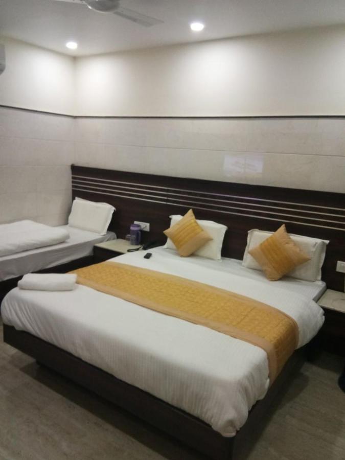 Hotel Usa Нью-Дели Экстерьер фото